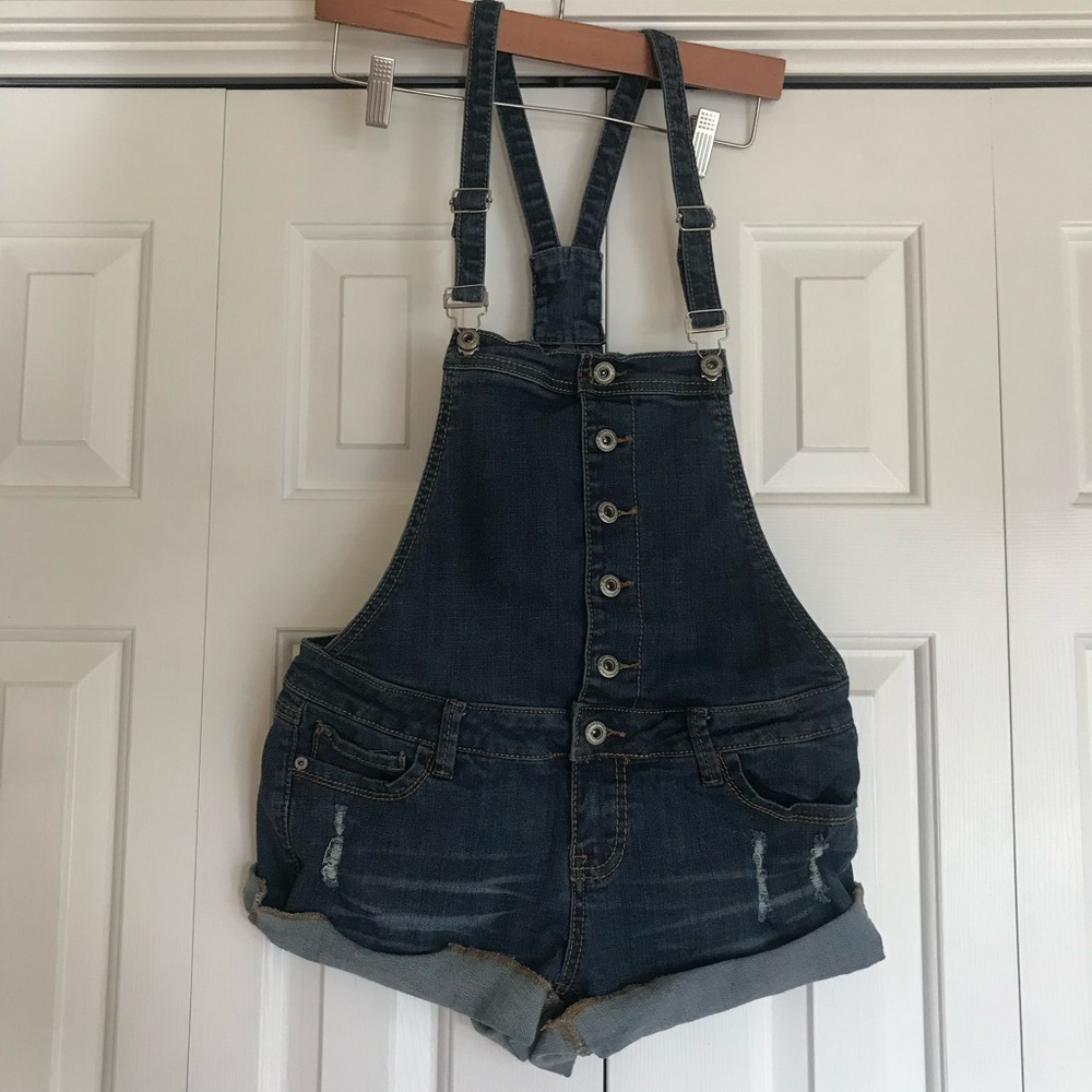 BLUE ASPHALT JEANS, short bib overalls. Size M. Waist 32”, inseam 2”, rise 8”.